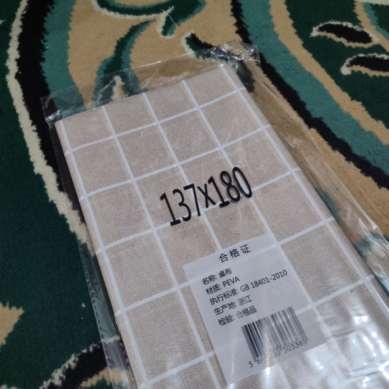 Pekanbaru Taplak Meja Anti Air Motif Kotak-Kotak Bahan PEVA