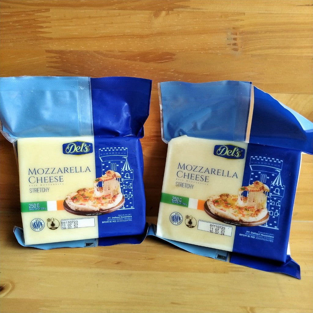 Pekanbaru Del'S Mozzarella Cheese / Keju Mozzarella 250Gr (Instan Only)