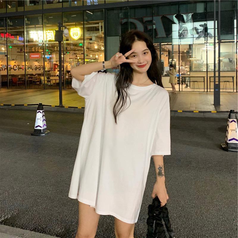 Pekanbaru Kaos Oversize Kupu-Kupu Glow in Flash / Big Back Butterfly Pattern Hologram T-Shirt Manik-Manik Simple Aesthetic Korean Style