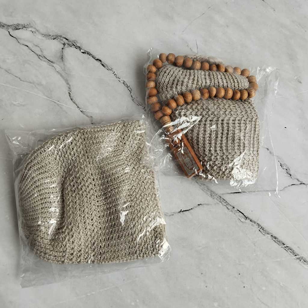 Pekanbaru HR-Peci Rajut Dewasa dan Tasbih Souvenir Haji/Umroh Hajatan Dll (Peci+ Tasbih) Paket 25pcs Peci Krem