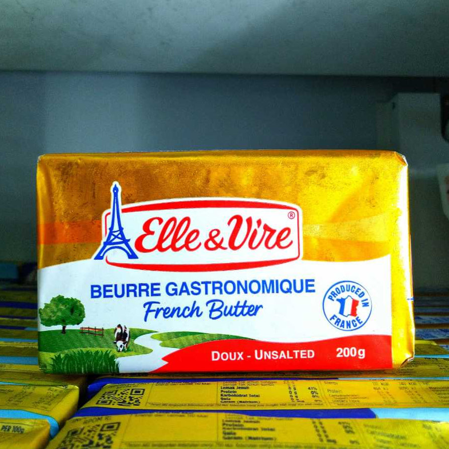 Pekanbaru Elle & Vire Gourmet Butter Unsalted 200G
