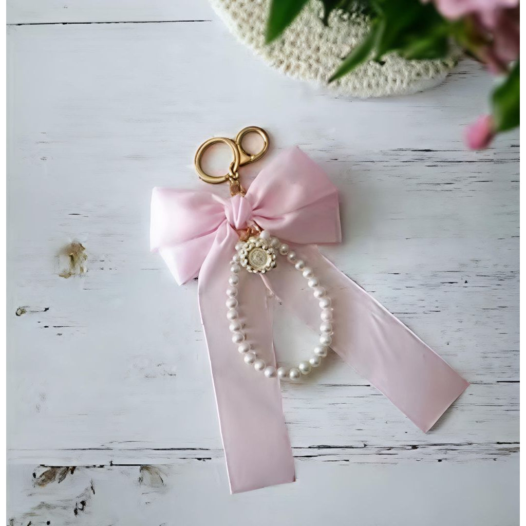 Pekanbaru Hanya 3 Hari Diskon Khusus : Gantungan Tas wanita Pita Mutiara Clarice Cantik/keychain