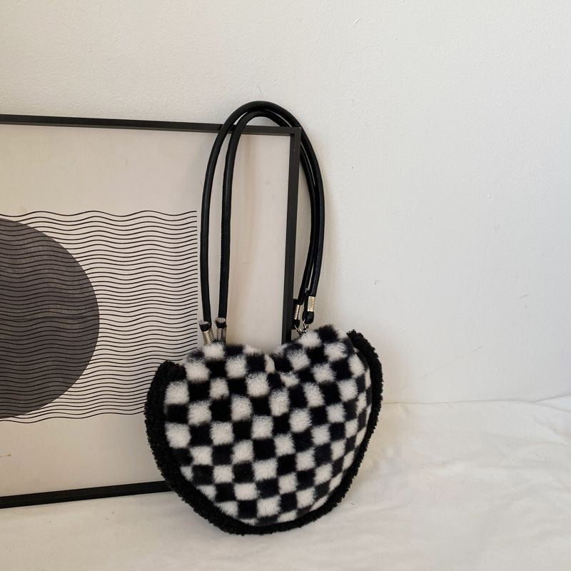 Pekanbaru Tas Love Hitam Putih Bulu Model Catur Zebra Bunga Monokrom Tas Bahu Bulu Lembut Cute Love Woman Bag Fluffy Black White Chess Flower Tas Berkualitas Korean Style