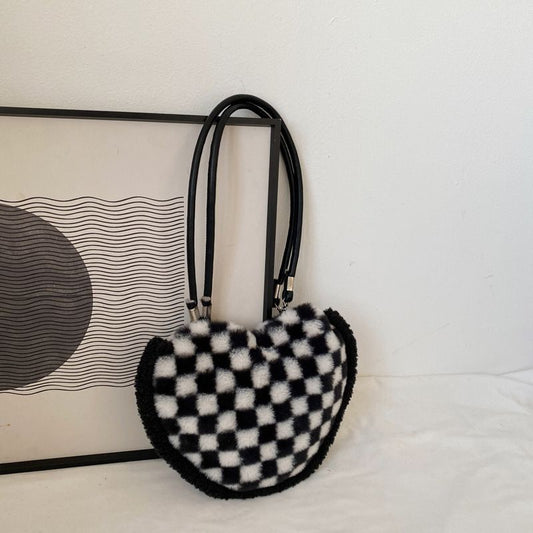 Pekanbaru Tas Love Hitam Putih Bulu Model Catur Zebra Bunga Monokrom Tas Bahu Bulu Lembut Cute Love Woman Bag Fluffy Black White Chess Flower Tas Berkualitas Korean Style