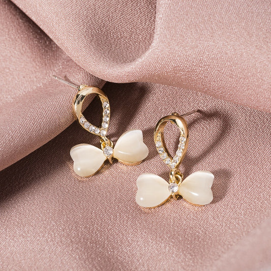 Pekanbaru Anting Wanita Mutiara Bentuk Pita Clover Kelinci Beruang Permata Berlian Simple Elegan Anting Tusuk Cute Woman Earrings Anting Berkualitas Korean Style