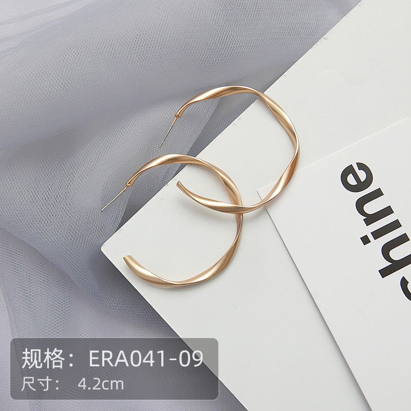 Pekanbaru Anting Emas Besar Panjang Elegan Simple Love Putih Permata Mutiara Gold Long Woman Earrings Anting Berkualitas Unik Berkualitas Korean Style