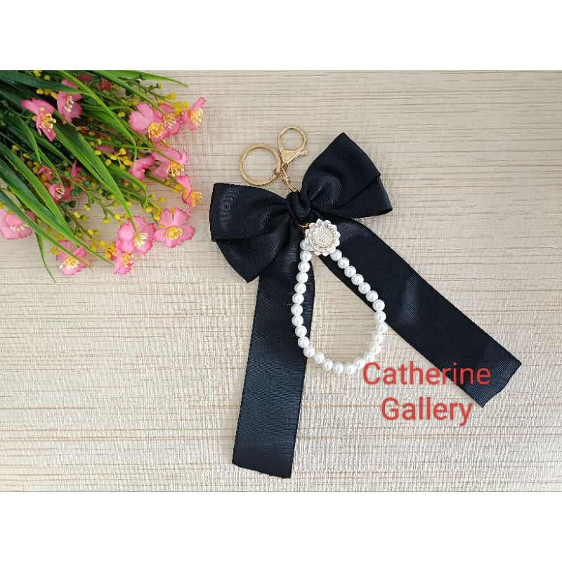 Pekanbaru Hanya 3 Hari Diskon Khusus : Gantungan Tas wanita  Pita Mutiara Clarice Cantik/keychain