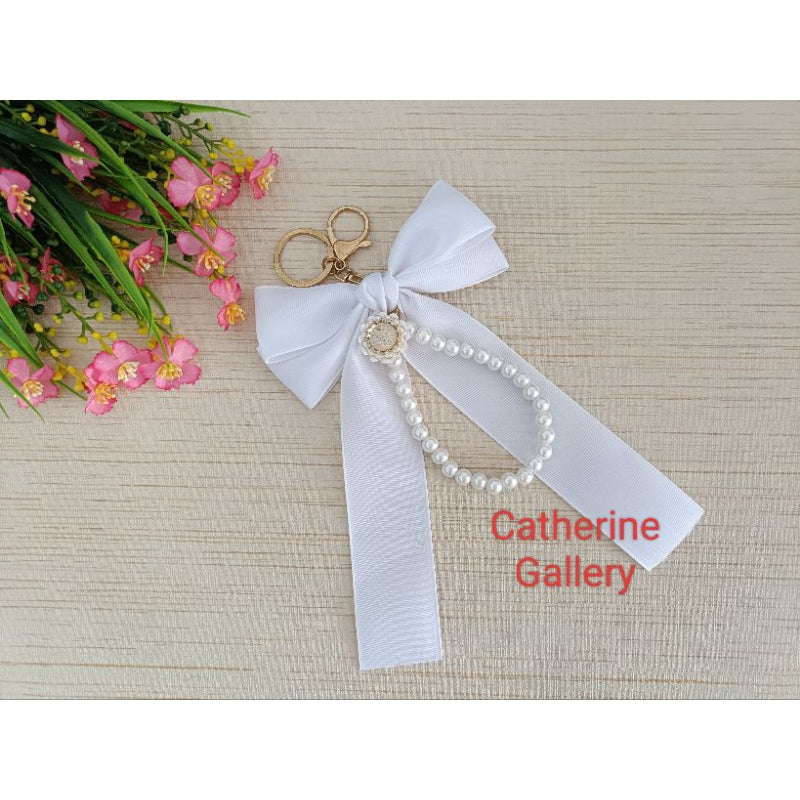 Pekanbaru Hanya 3 Hari Diskon Khusus : Gantungan Tas wanita  Pita Mutiara Clarice Cantik/keychain