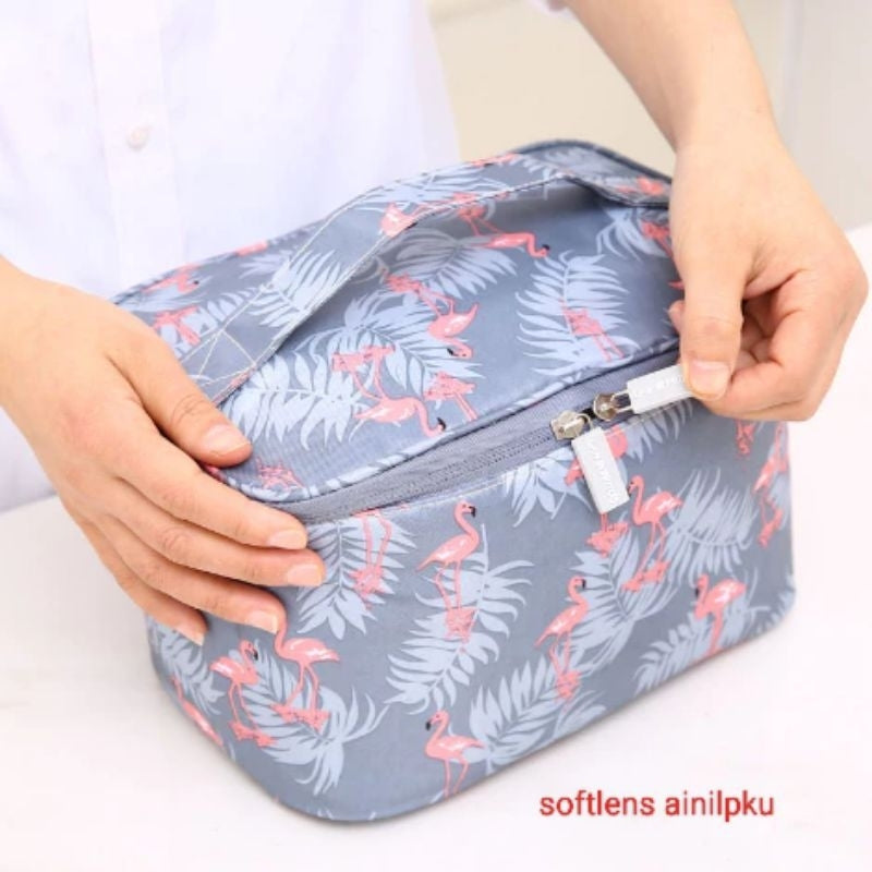 Pekanbaru Tas Kosmetik Pouch Make Up Travel / Tas Multi Fungsi / Tas