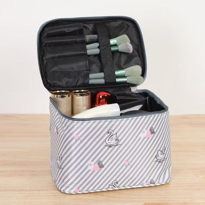 Pekanbaru Tas Kosmetik Pouch Make Up Travel / Tas Multi Fungsi / Tas