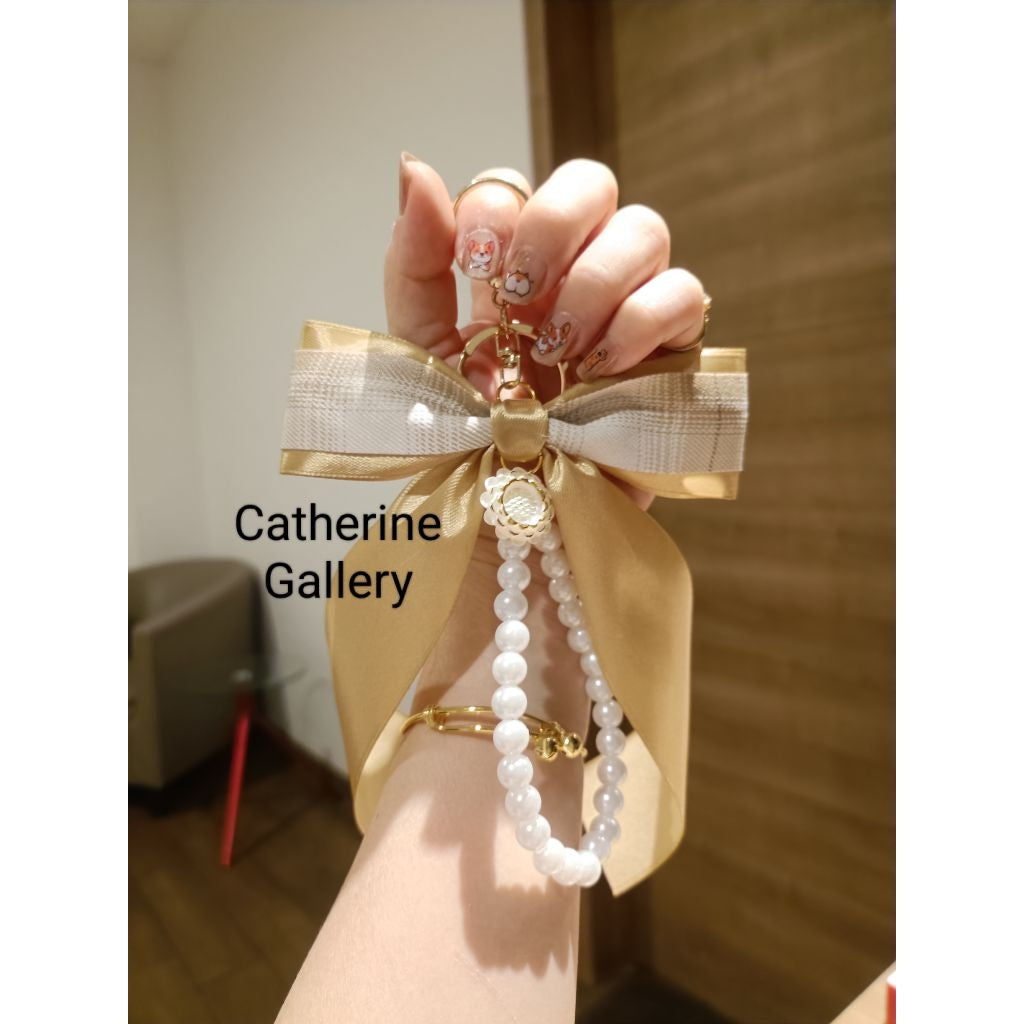 Pekanbaru Hanya 3 Hari Diskon Khusus : Gantungan Tas wanita  Pita Mutiara Clarice Cantik/keychain
