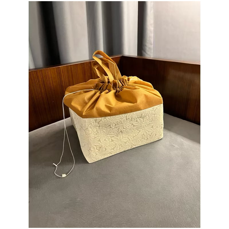 Pekanbaru HR-Tas Hajatan EMBOS SERUT 22x22 Tinggi 30 cm Nasi Kotak Tempat Belanja Goodie Bag Rice Box