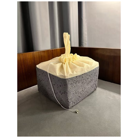 Pekanbaru HR-Tas Hajatan EMBOS SERUT 22x22 Tinggi 30 cm Nasi Kotak Tempat Belanja Goodie Bag Rice Box