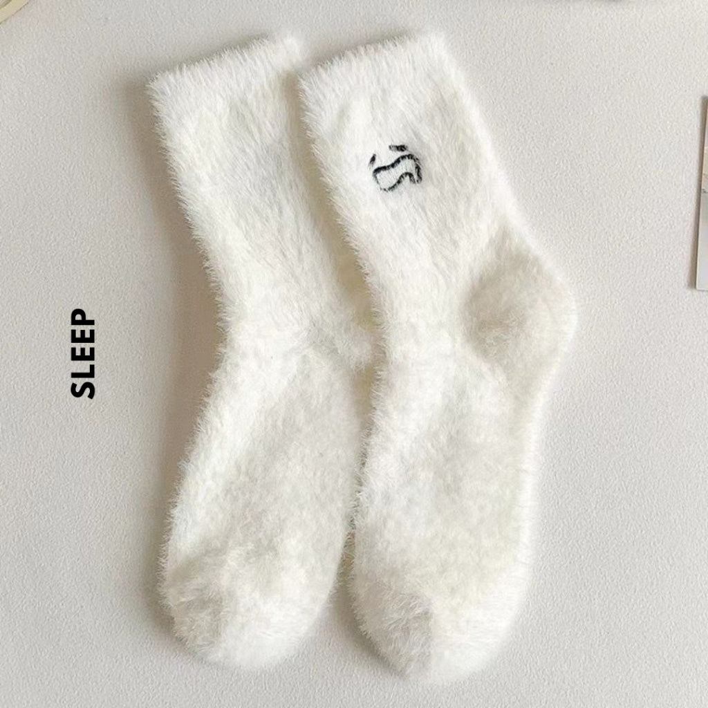 Pekanbaru Kaos Kaki Bulu Bahan Tebal Putih Aesthetic Simple Elegan Emoji Fluffy Socks Berkualitas
