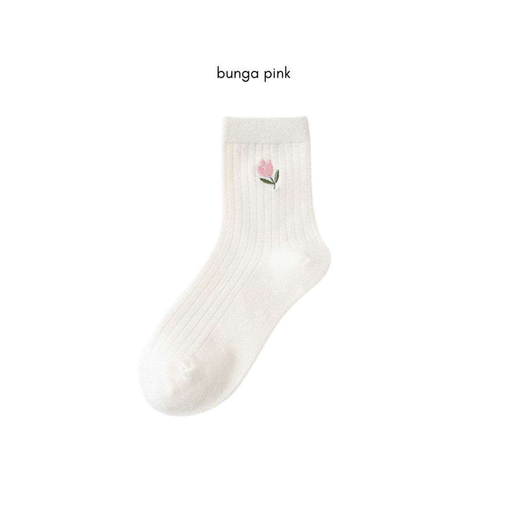 Pekanbaru Kaos Kaki Panjang Motif Cartoon Kawai Beruang Bunga Unik Lucu Long Socks White Korean