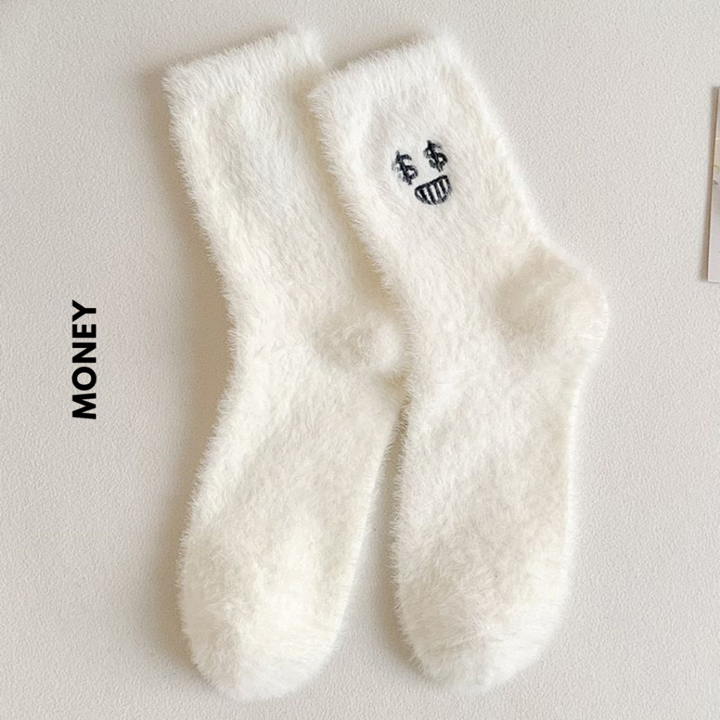 Pekanbaru Kaos Kaki Bulu Bahan Tebal Putih Aesthetic Simple Elegan Emoji Fluffy Socks Berkualitas