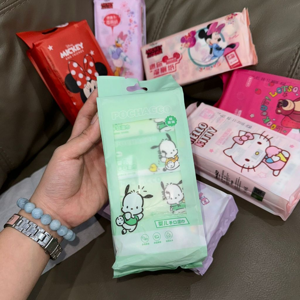Pekanbaru Tisu Basah Mini Package Isi 8pcs Wet Tissue Motif Hello Kitty Daisy Duck Minnie Mouse Pochacco Lotso Mini Portable