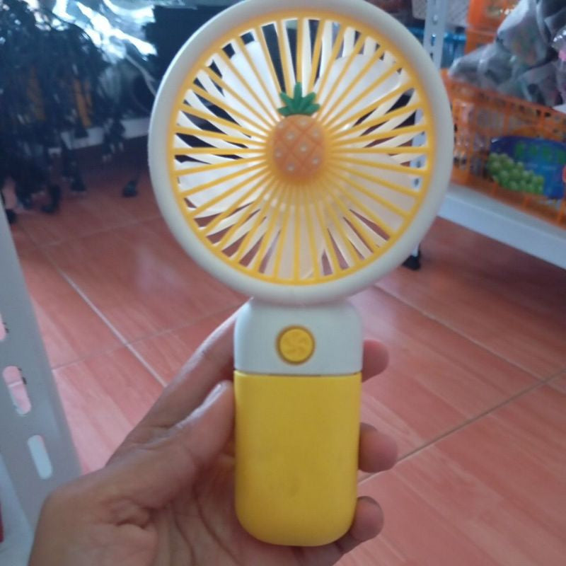 Pekanbaru Kipas Angin (Baterai)Mini Fan Genggam Tangan Portable Stand Holder