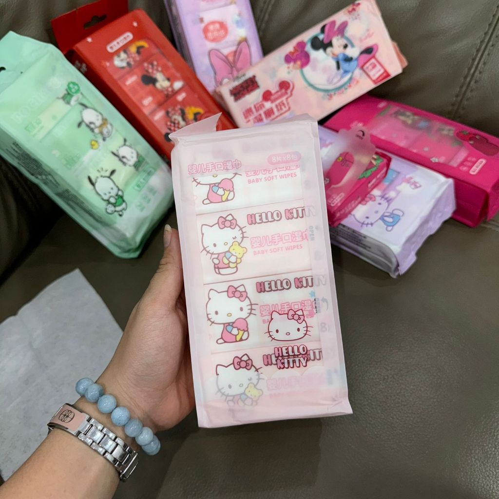 Pekanbaru Tisu Basah Mini Package Isi 8pcs Wet Tissue Motif Hello Kitty Daisy Duck Minnie Mouse Pochacco Lotso Mini Portable