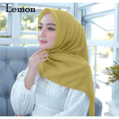 Pekanbaru Jilbab bella square berbahan polly cotton dengan ukuran 110 cm x 110 cm