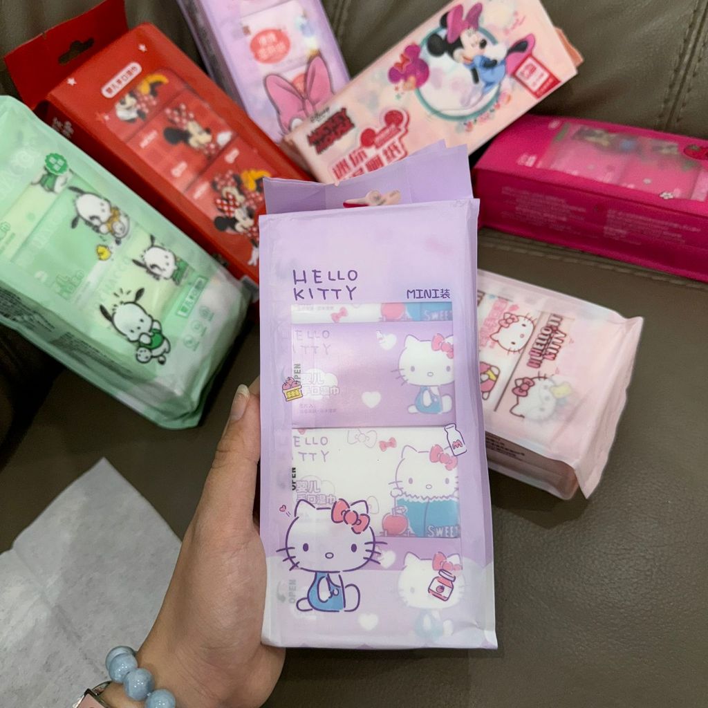 Pekanbaru Tisu Basah Mini Package Isi 8pcs Wet Tissue Motif Hello Kitty Daisy Duck Minnie Mouse Pochacco Lotso Mini Portable