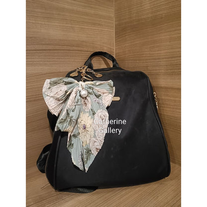 Pekanbaru Hanya 3 Hari Diskon Khusus : Gantungan Tas wanita  Pita Mutiara Clarice Cantik/keychain