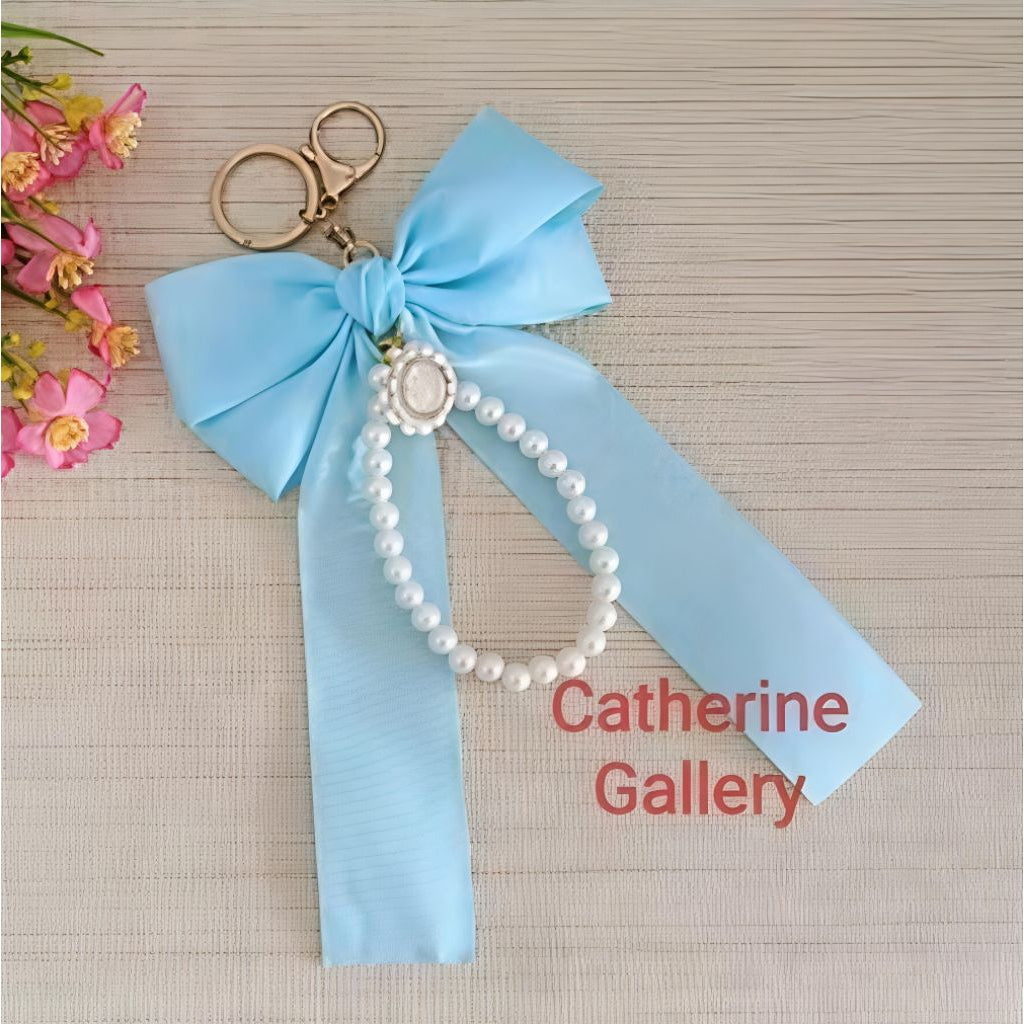 Pekanbaru Hanya 3 Hari Diskon Khusus : Gantungan Tas wanita  Pita Mutiara Clarice Cantik/keychain