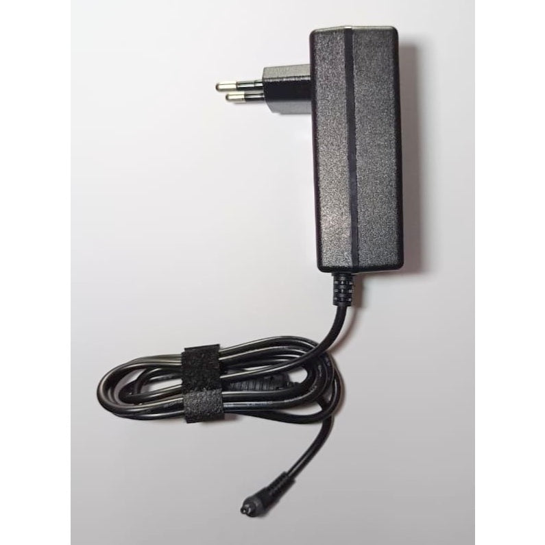 Pekanbaru Adaptor / Charger Advan/ Axioo 12V - 2A (3.5 × 1.35 Mm) Standard / Ori