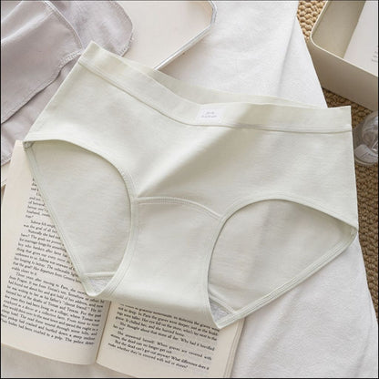 Pekanbaru Celana Dalam Wanita C-15 Seamless Anti Nyeplak Bahan Ice Silk Lembut