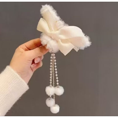 Pekanbaru Jepit Rambut Pompom Bulu